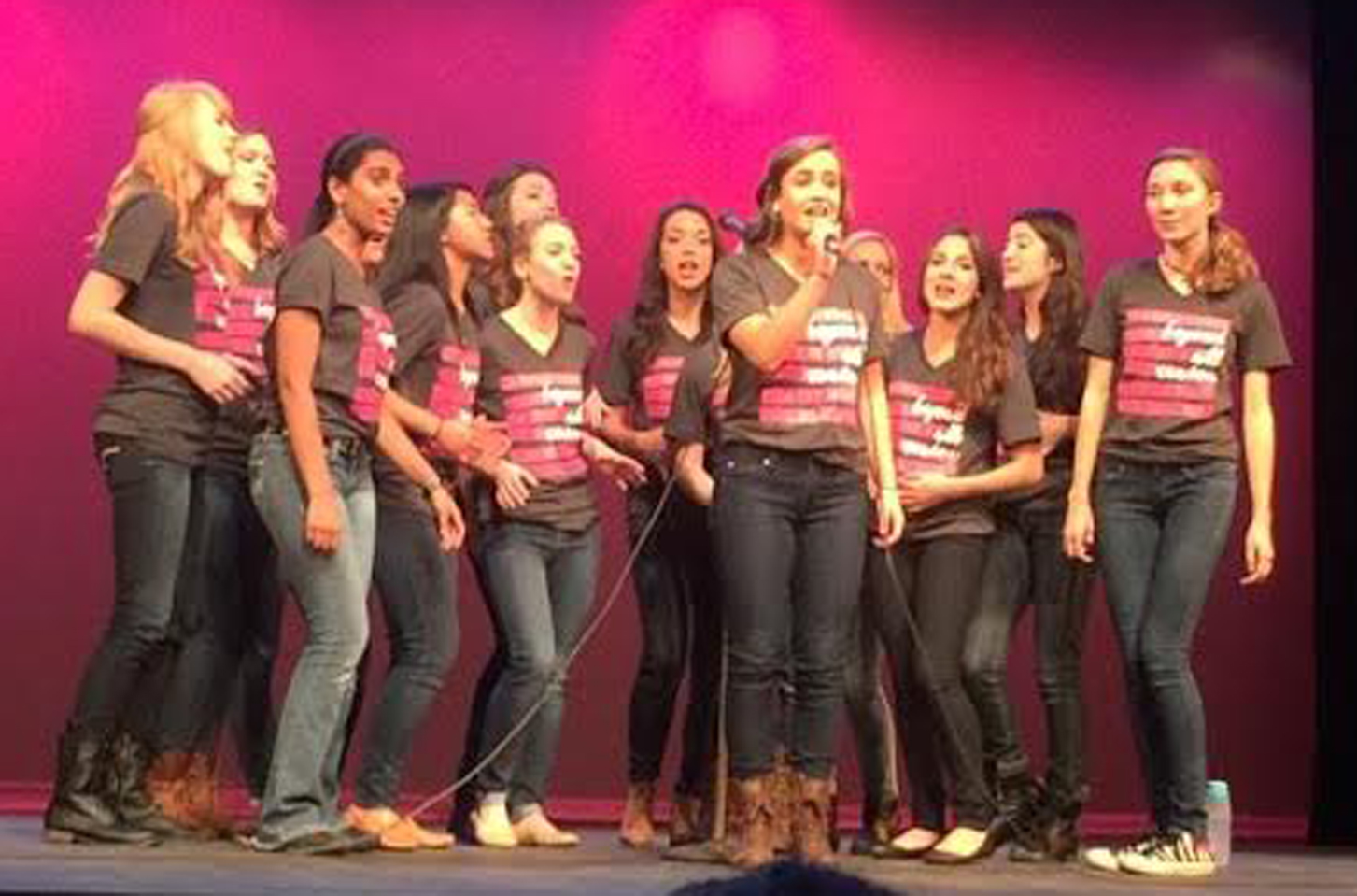 Beyond All Reason, SLU’s all-female a cappella group, performs at the showcase hosted by Billikens After Dark last Friday evening in the Xavier auditorium. Courtesy of Rachel Moylan.